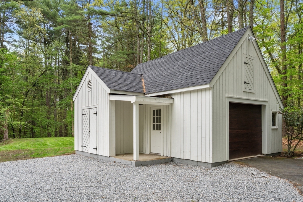 82 Maynard Road Sudbury, MA 01776 - Photo 4 of 42