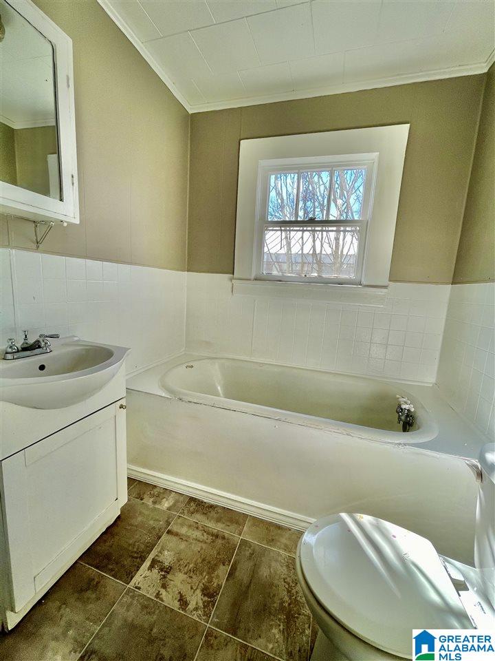 413 Grady Street Gadsden, AL 35904 - Photo 5 of 11