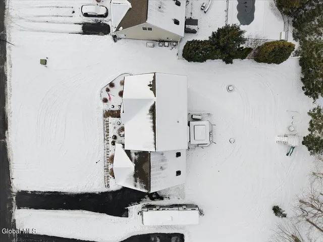 $725,000 | 26 Birch Hill Road, Clifton Park, NY 12019