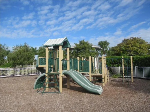 $3,300 | 4114 Dutchess Park Road, Fort Myers, FL 33916