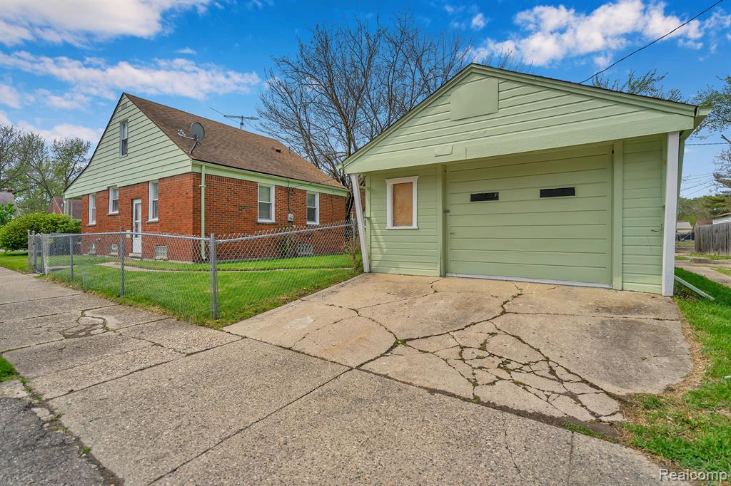 4250 Cadieux Road Detroit, MI 48224 - Photo 6 of 26