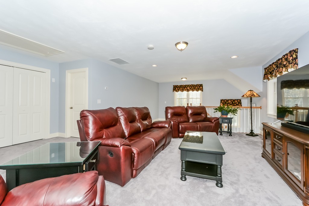 90 Fisher Road, Unit 4 Holden, MA 01520 - Photo 20 of 29 Gallery Image 20