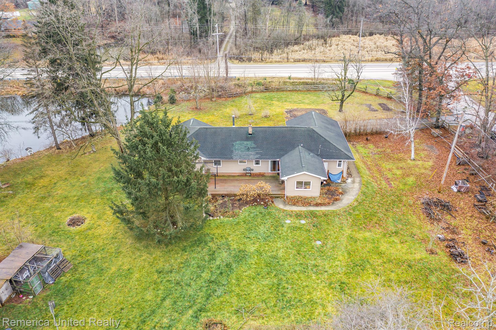 10413 Oakhill Road Holly, MI 48442 - Photo 37 of 39 ROOM FOR ORGANIC GARDENS AND MORE!