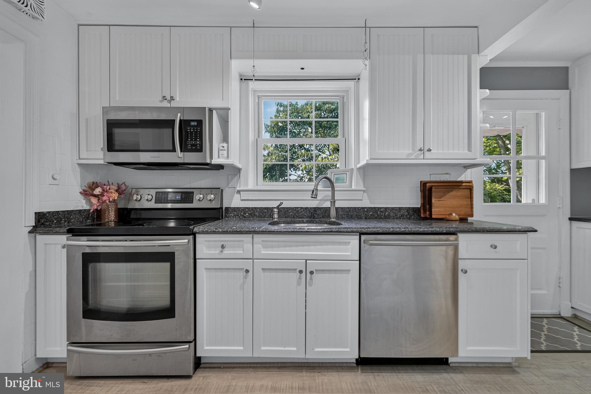 212 Normandy Drive Silver Spring, MD 20901 - Photo 23 of 77 Kitchen