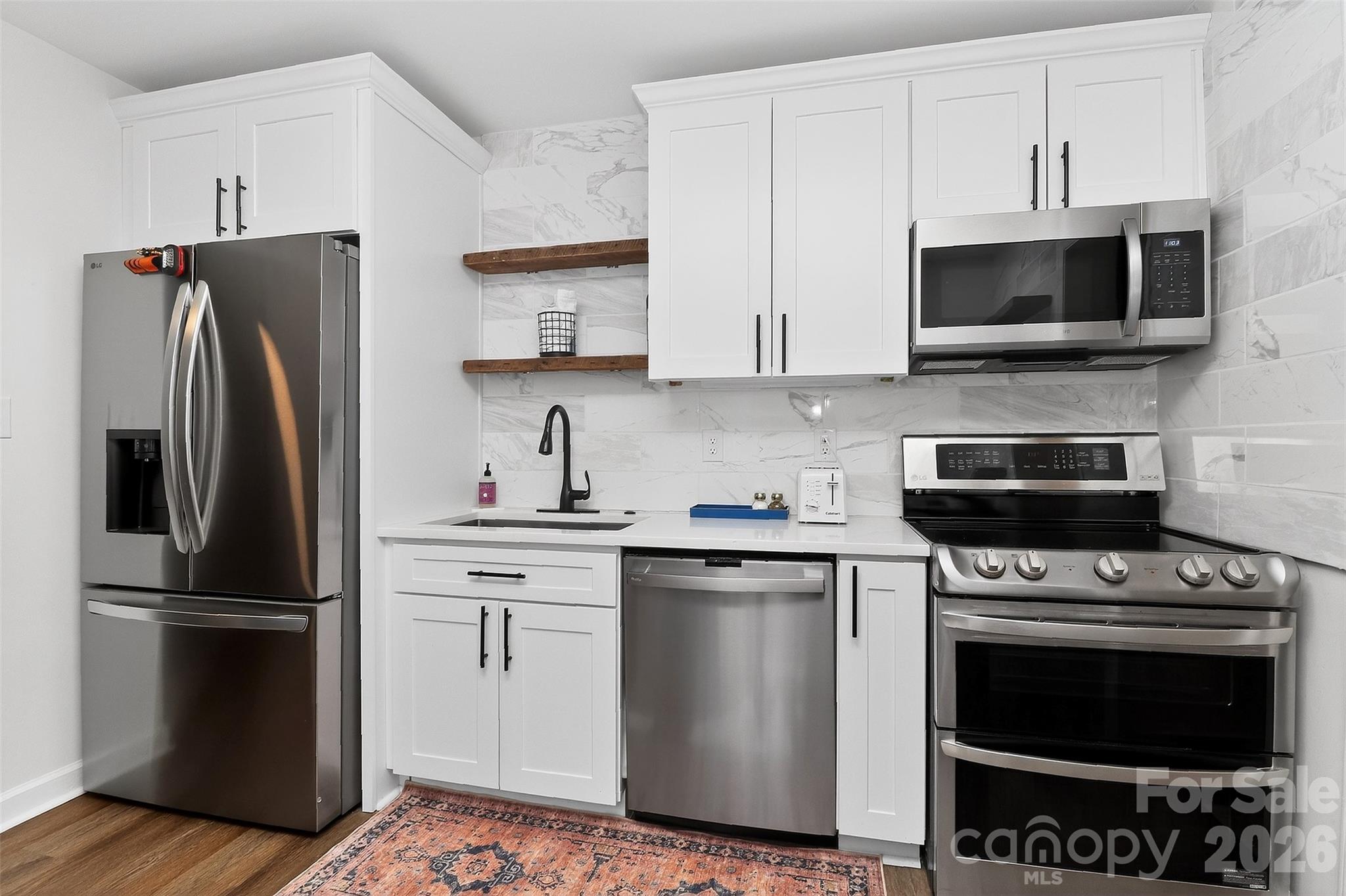 232 Avery Street Fort Mill, SC 29715 - Photo 2 of 33