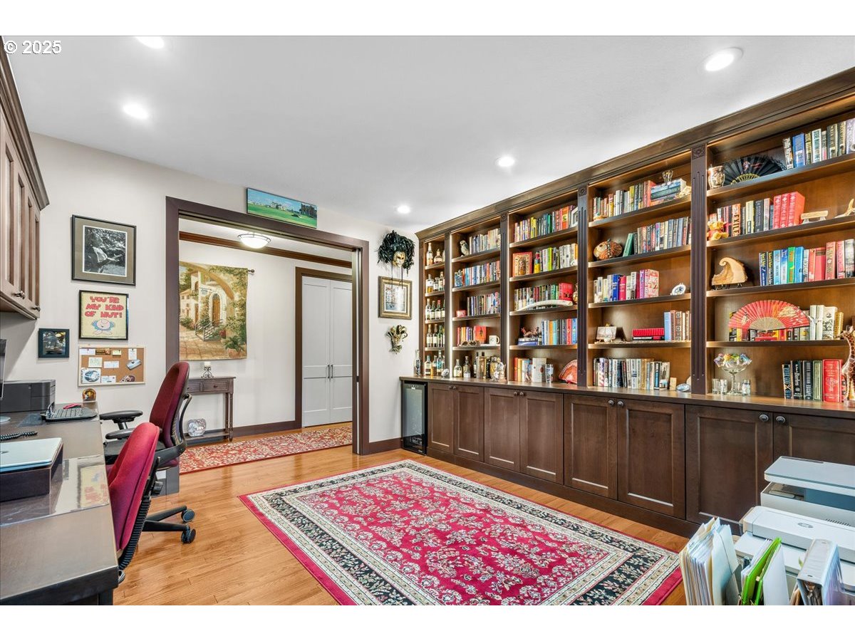 32221 Southwest Boones Bend Road Wilsonville, OR 97070 - Photo 16 of 48 Den/Office