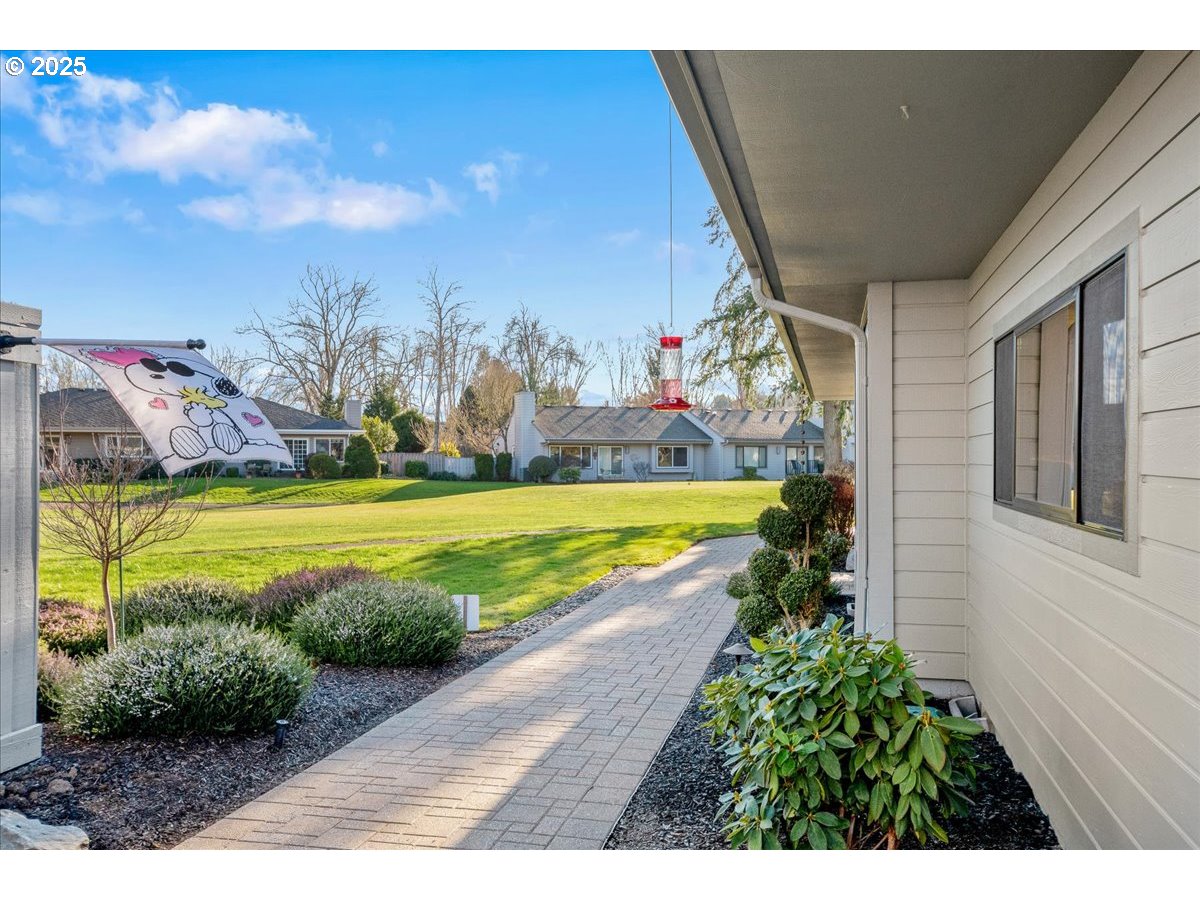 32221 Southwest Boones Bend Road Wilsonville, OR 97070 - Photo 3 of 48 Exterior