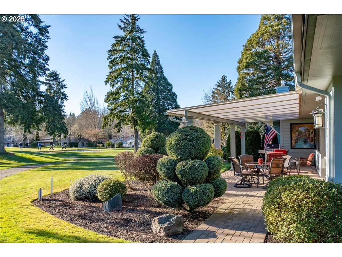 32221 Southwest Boones Bend Road Wilsonville, OR 97070 - Photo 31 of 48 Patio