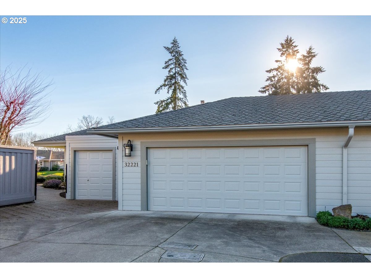 32221 Southwest Boones Bend Road Wilsonville, OR 97070 - Photo 36 of 48 Garage