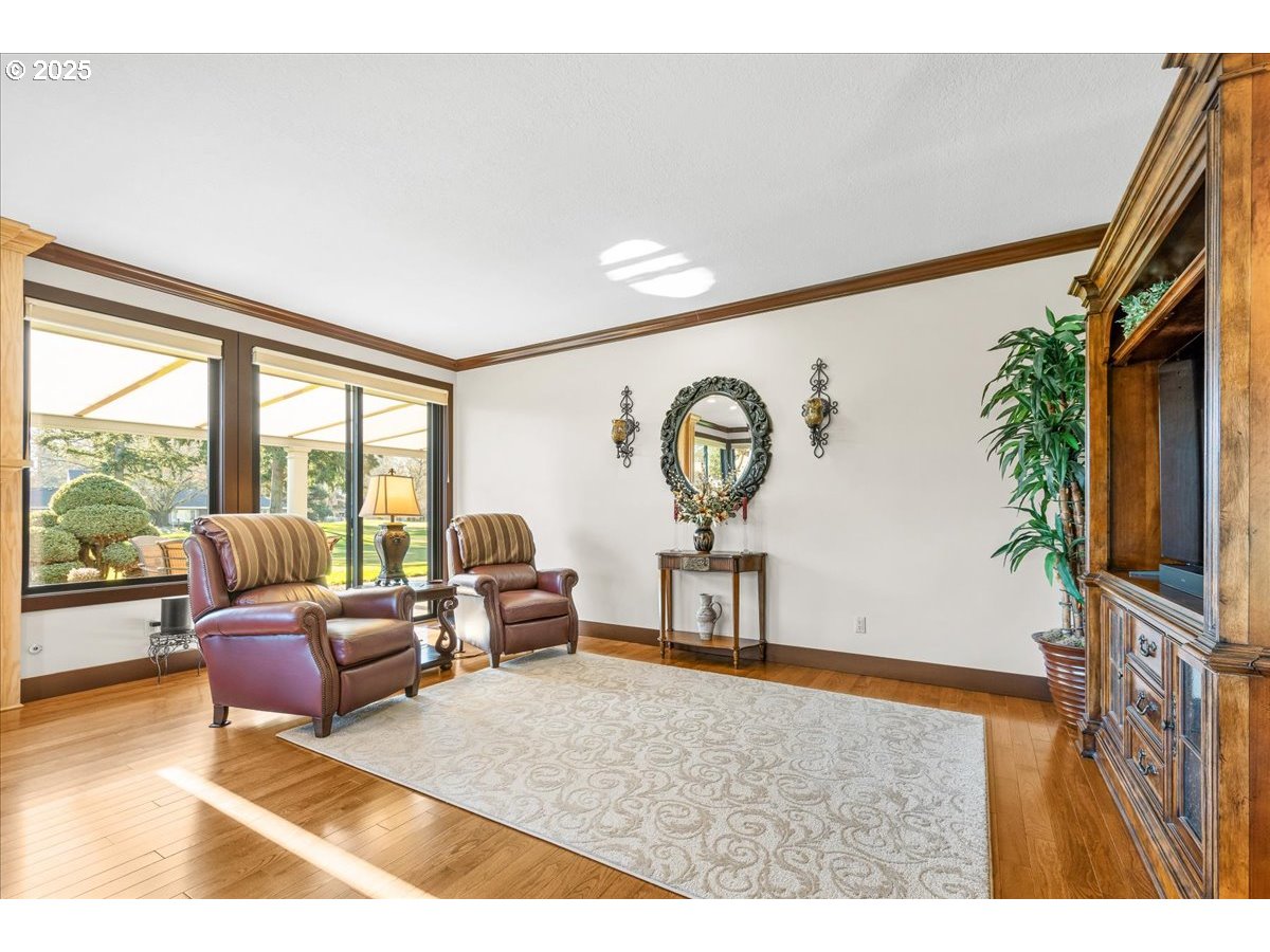 32221 Southwest Boones Bend Road Wilsonville, OR 97070 - Photo 9 of 48 Living Room