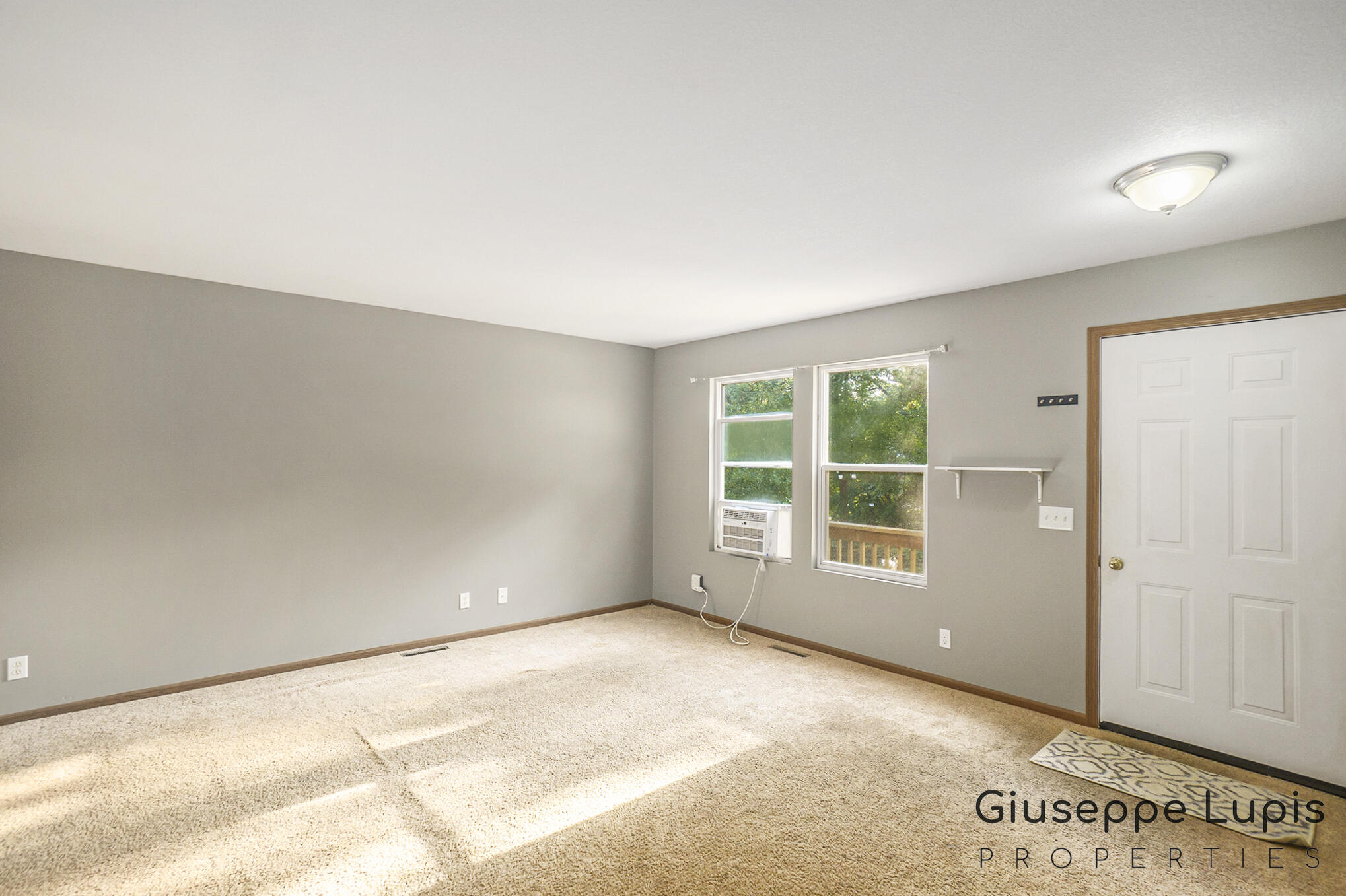 1489 Joslyn Road Muskegon, MI 49445 - Photo 3 of 24 living room