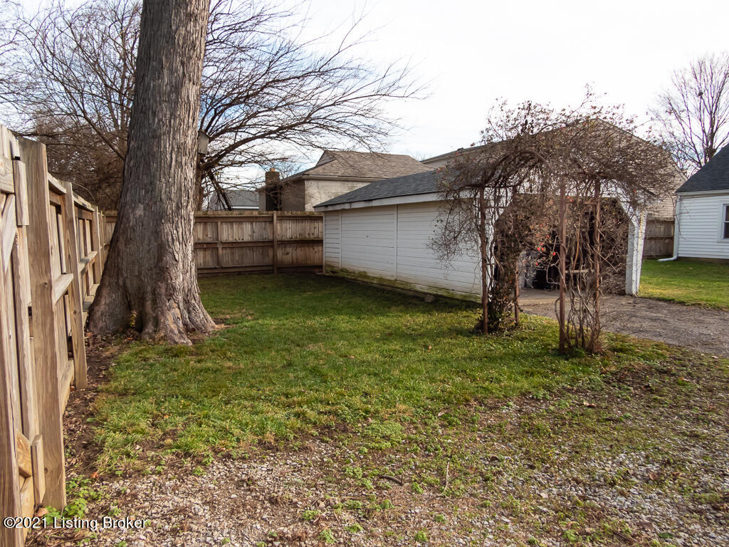 2641 Alanmede Road Louisville, KY 40205 - Photo 7 of 37 2641 Alanmeade-8