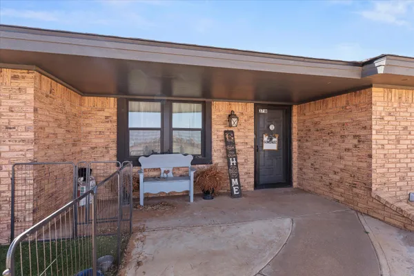 $305,000 | 3718 South State Road, Unit 303, Sundown, TX 79372
