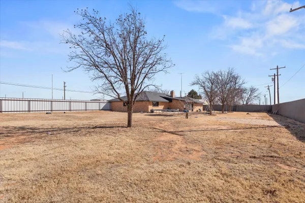 $305,000 | 3718 South State Road, Unit 303, Sundown, TX 79372