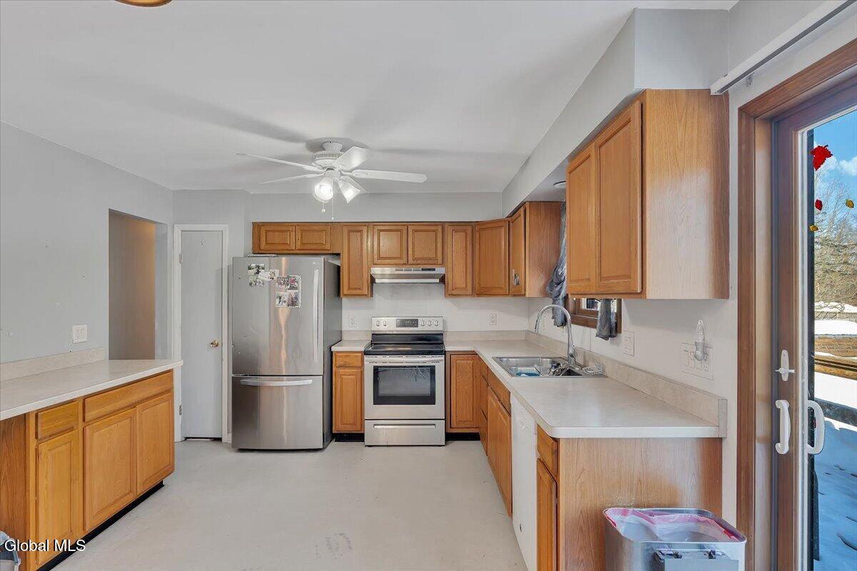 248 Maple Lane Valatie, NY 12184 - Photo 3 of 35 09-P1709401