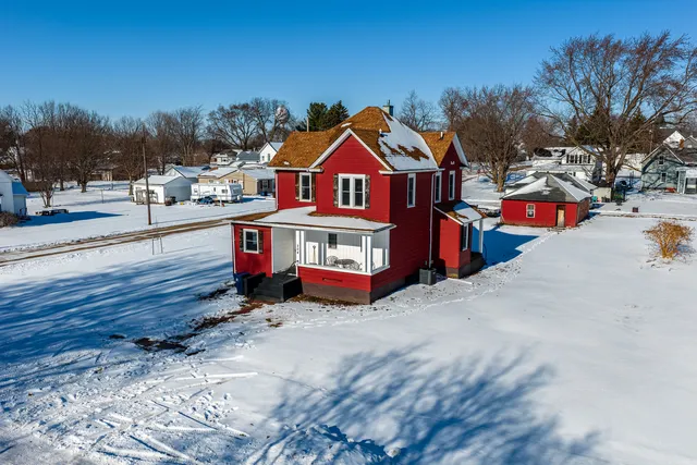 $219,000 | 204 East South Street, Sheffield, IL 61361
