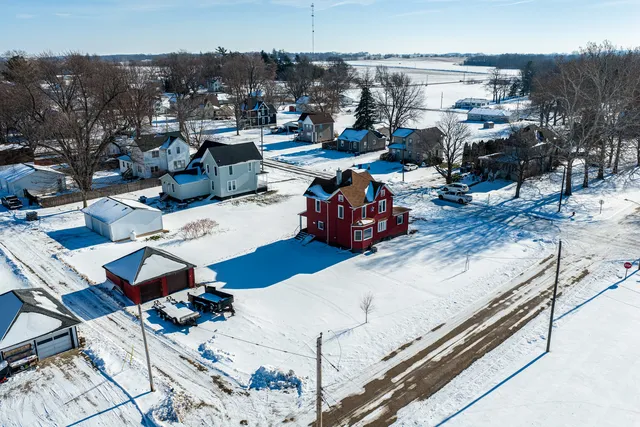 $219,000 | 204 East South Street, Sheffield, IL 61361