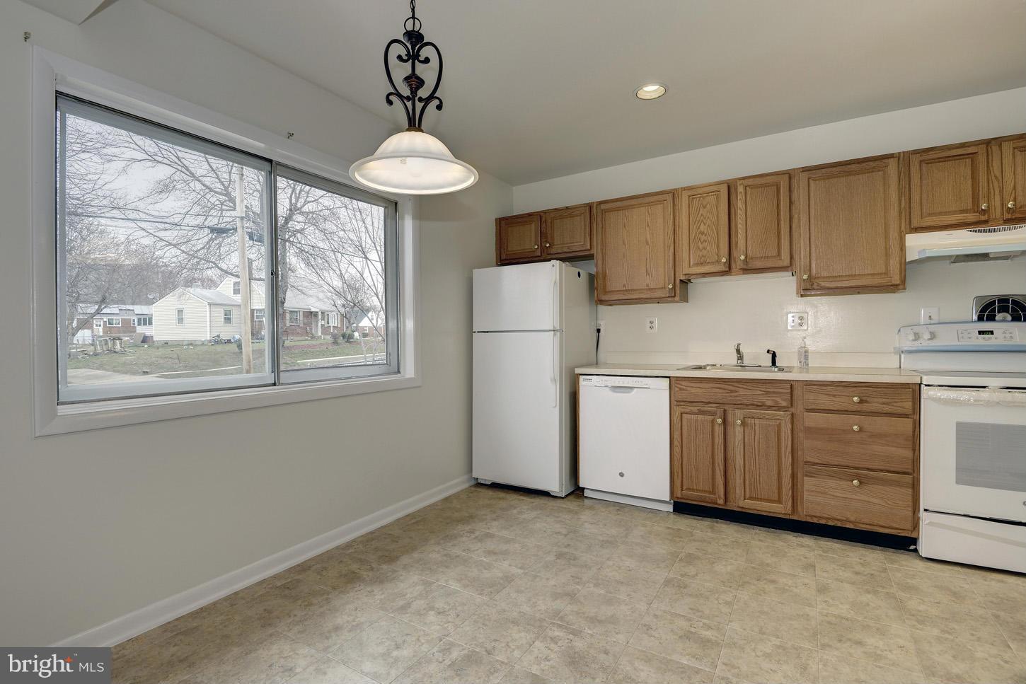 3902 Ilford Road Silver Spring, MD 20906 - Photo 4 of 26 Interior (General)