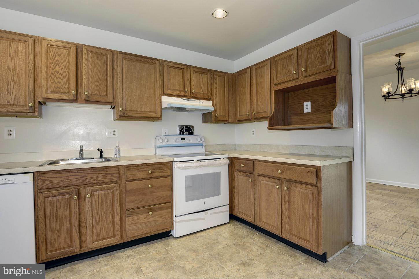 3902 Ilford Road Silver Spring, MD 20906 - Photo 6 of 26 Interior (General)