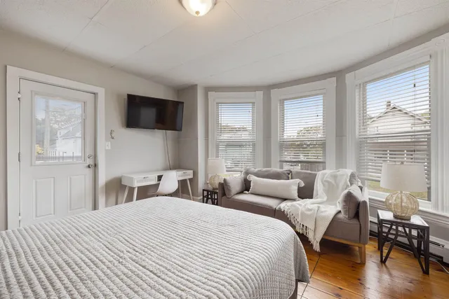 $1,850 | 792 Grove Street, Unit 1, Manchester, NH 03103