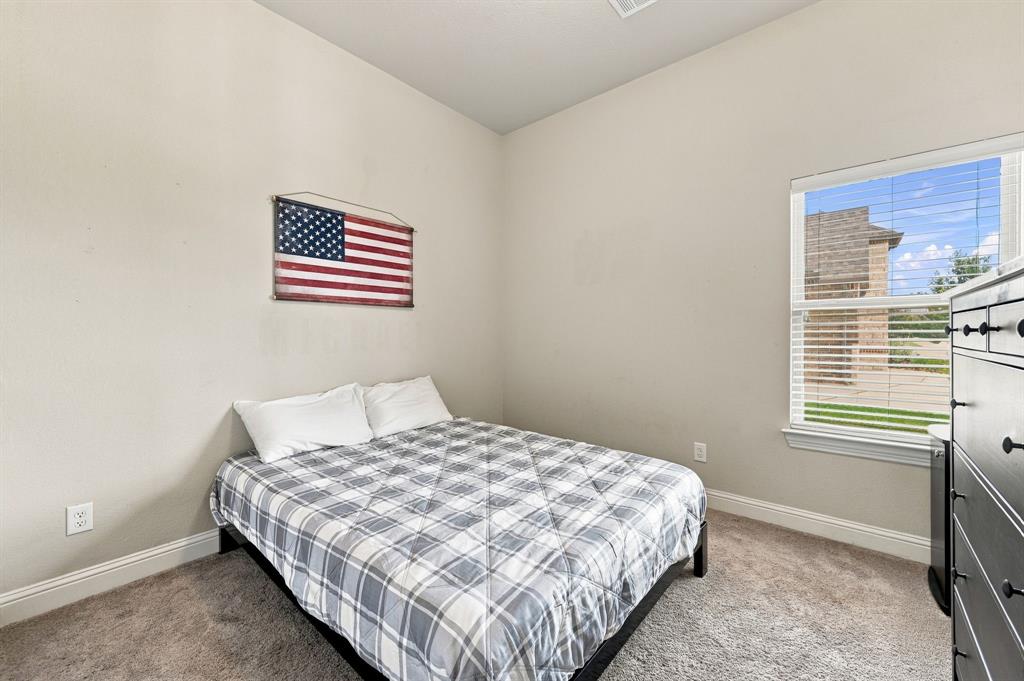 813 Rustic Trail Midlothian, TX 76065 - Photo 16 of 27 Gallery Image 16