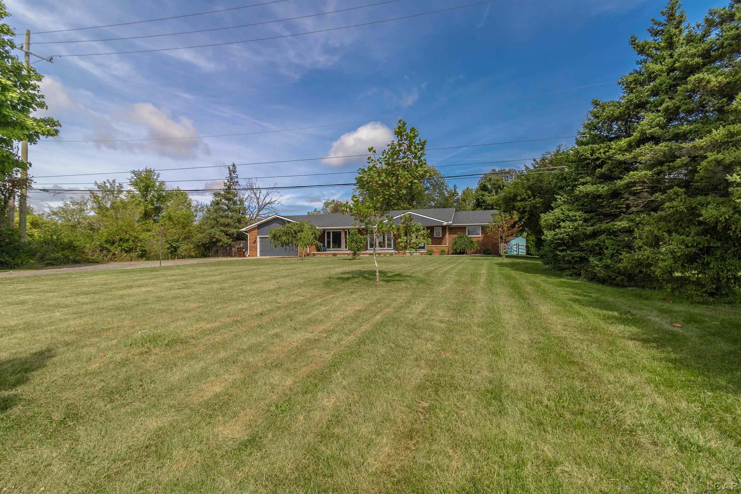 4118 South Custer Road Monroe, MI 48161 - Photo 2 of 59 50160446-d75cea4f-bb76-4f22-805d-aca6283959c7.JPG