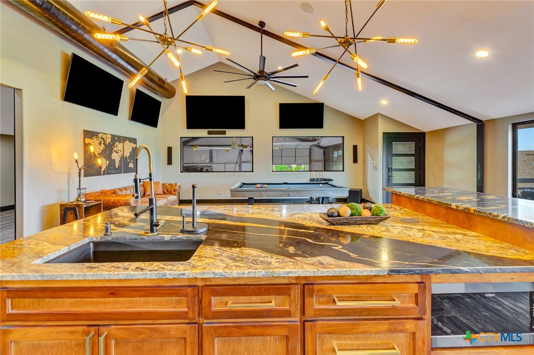 121 Spring Ridge Drive Victoria, TX 77904 - Photo 31 of 48 Shop Kitchen