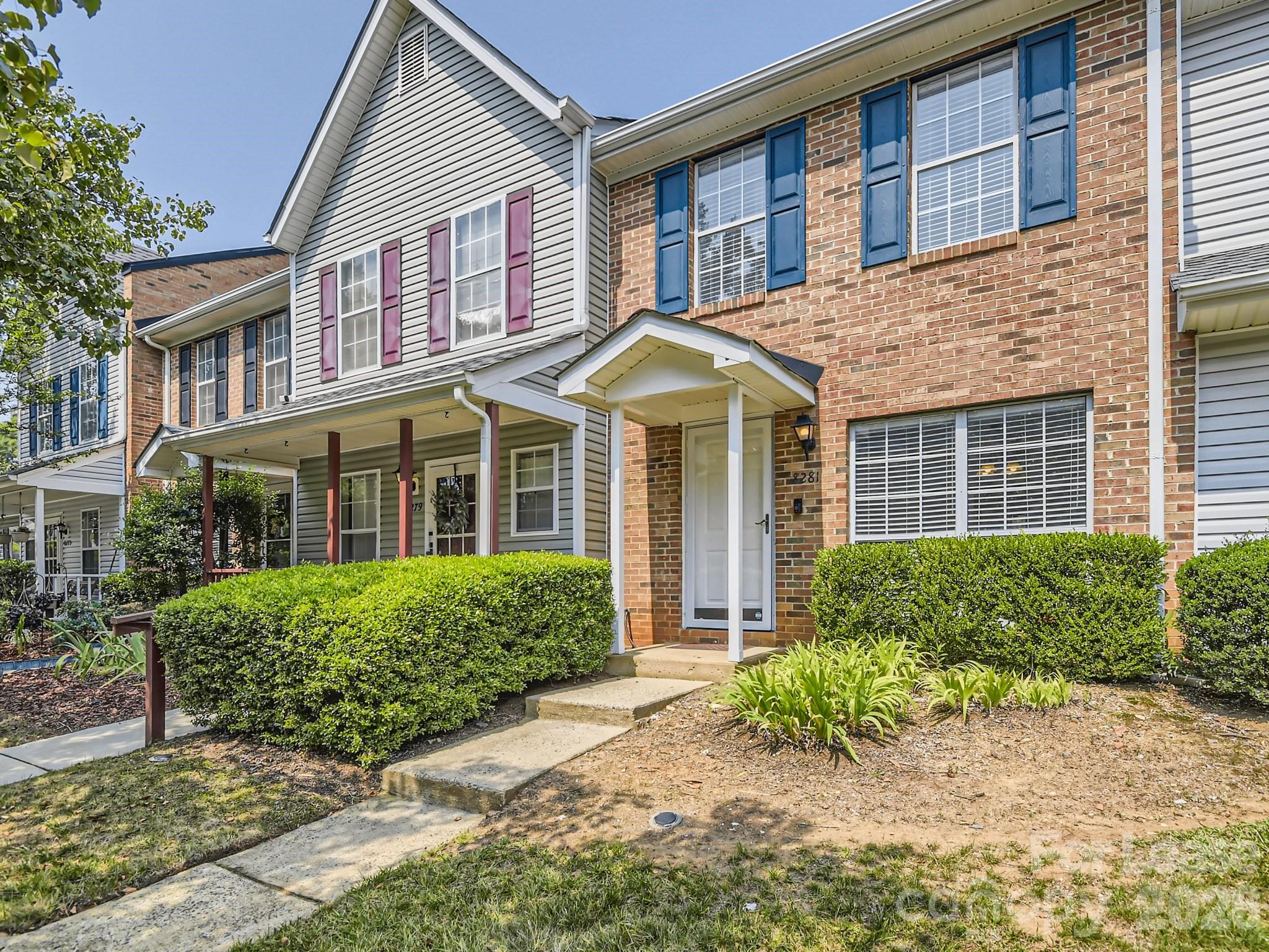 8281 Golf Ridge Drive Charlotte, NC 28277 - Photo 2 of 11