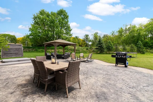 $699,900 | 4307 Bellgrove Lane, Madison, WI 53704