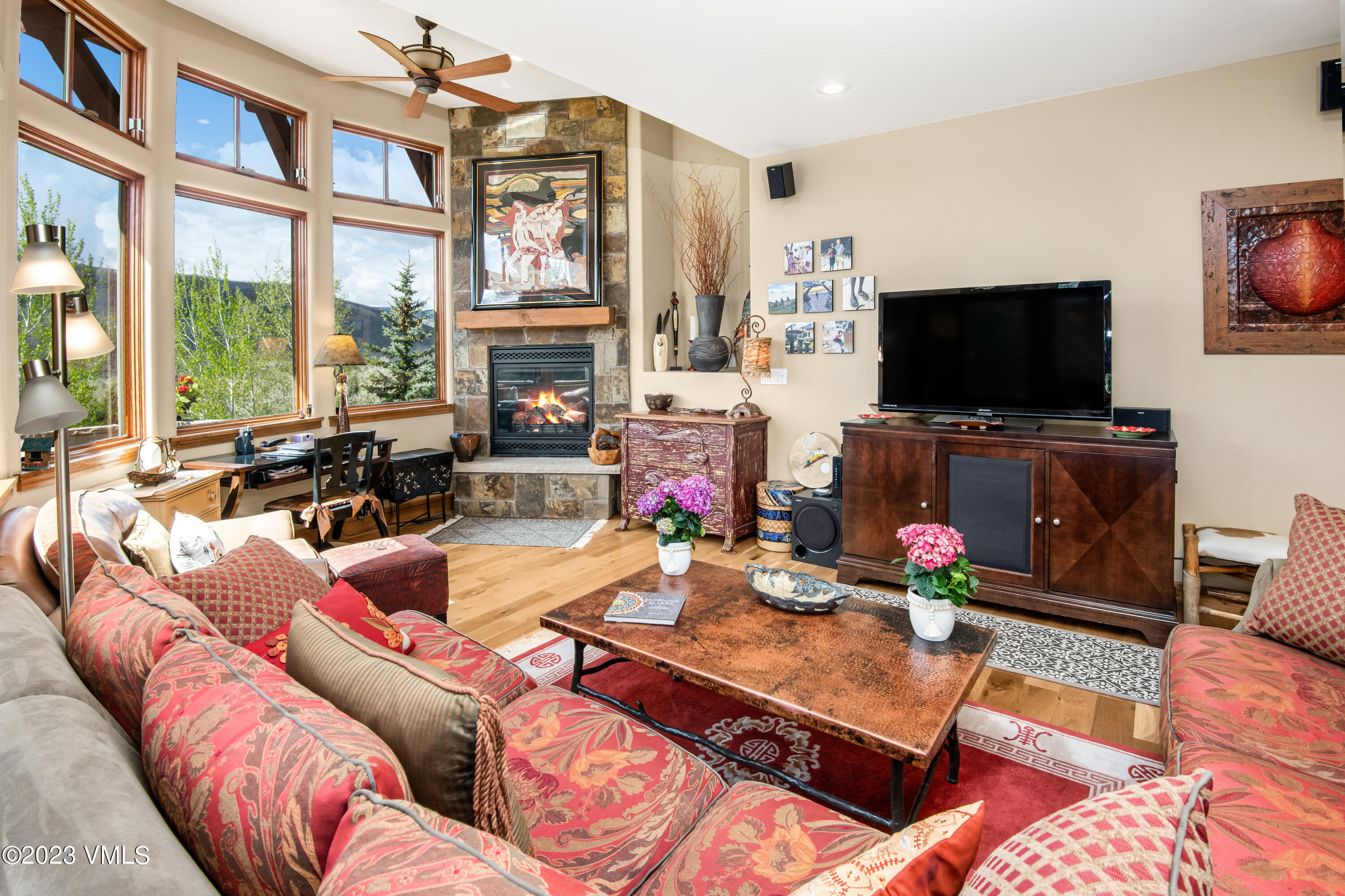 711 Singletree Road, Unit 35 Edwards, CO 81632 - Photo 4 of 20 LVRM from couch