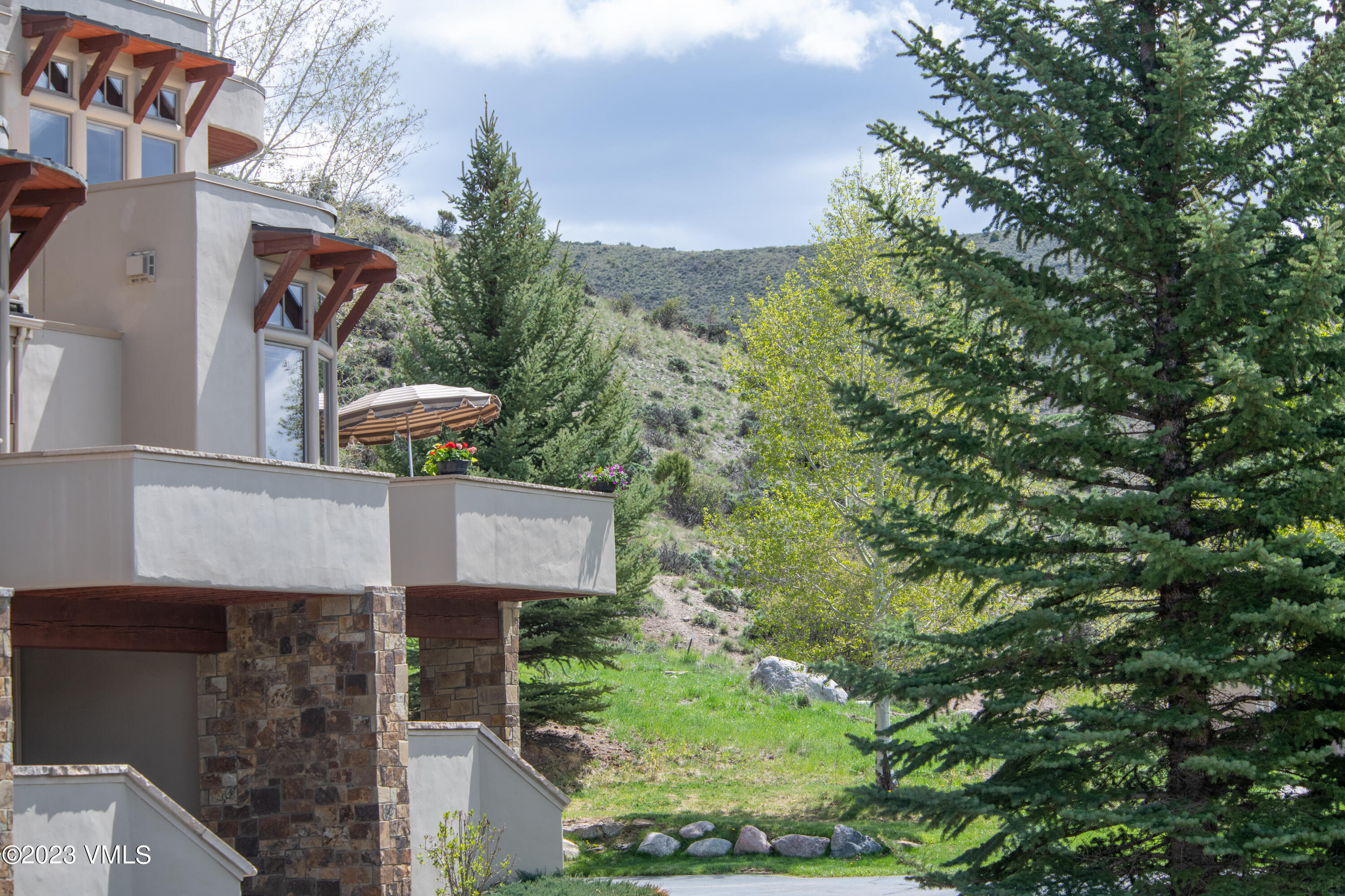 711 Singletree Road, Unit 35 Edwards, CO 81632 - Photo 9 of 20 End Unit view