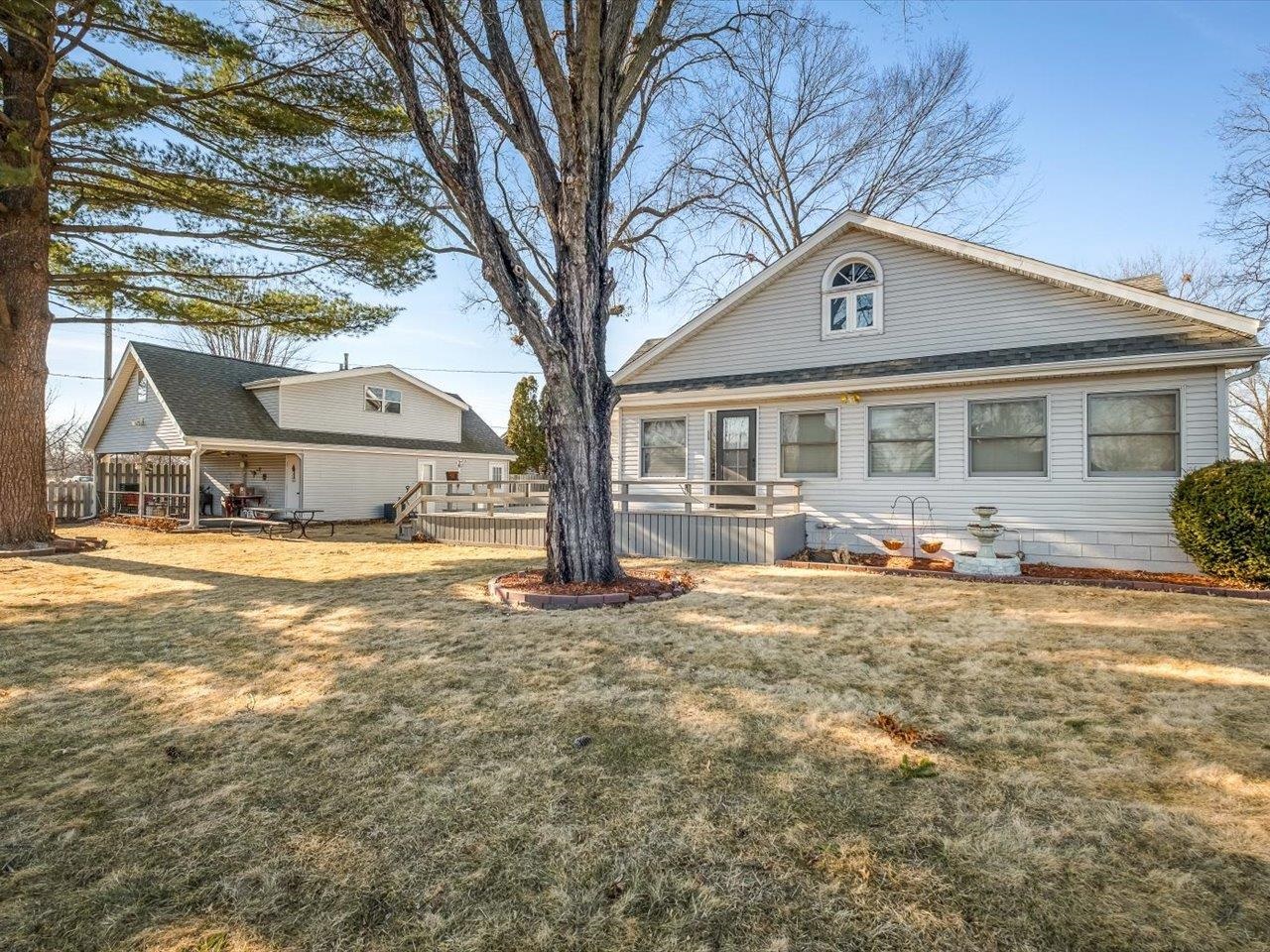 5165 Browns Beach Road Rockford, IL 61103 - Photo 13 of 72