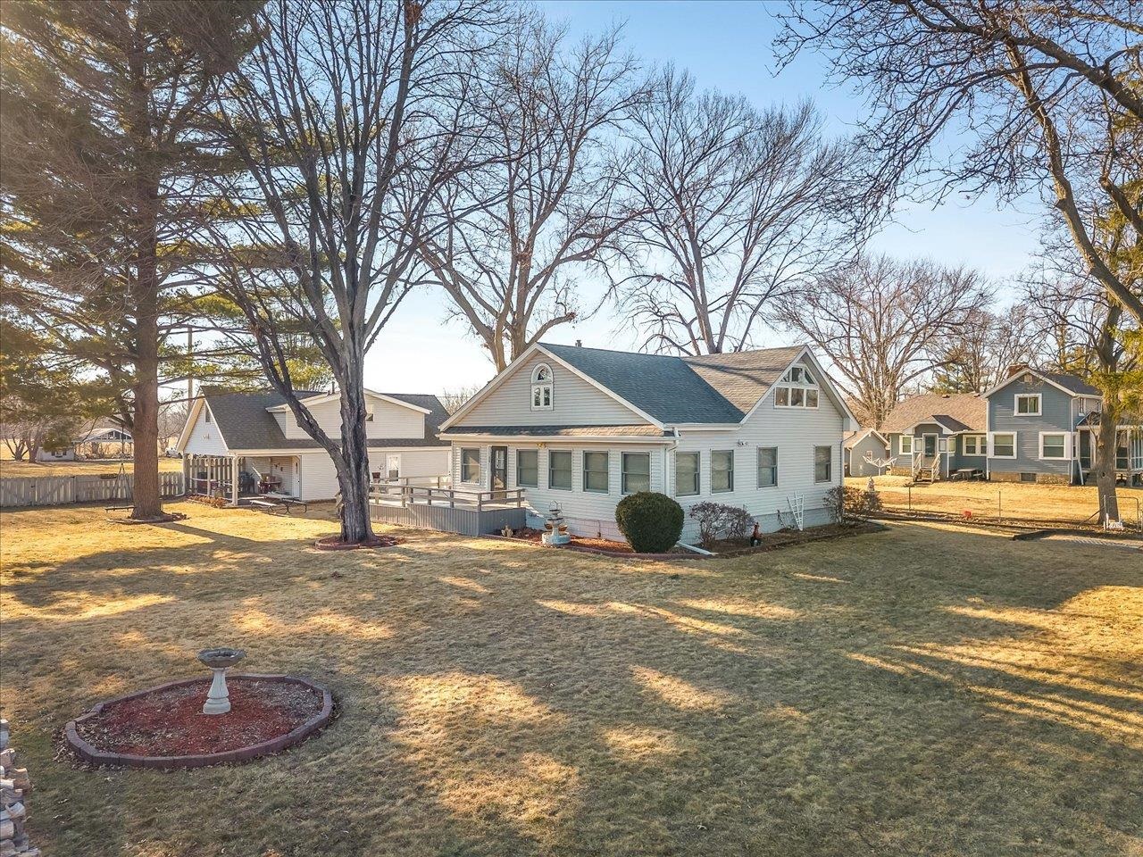 5165 Browns Beach Road Rockford, IL 61103 - Photo 14 of 72