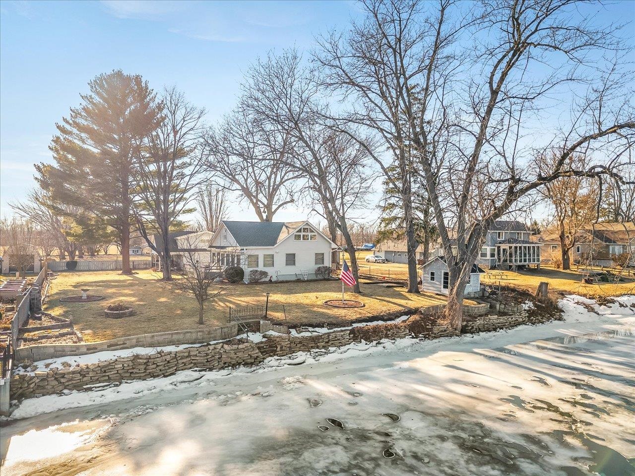 5165 Browns Beach Road Rockford, IL 61103 - Photo 15 of 72