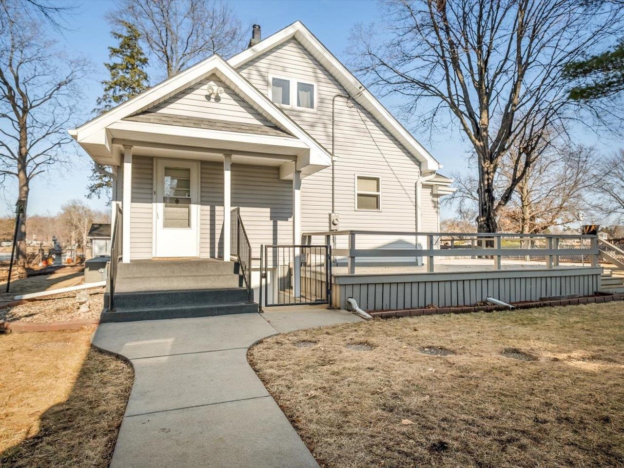 5165 Browns Beach Road Rockford, IL 61103 - Photo 2 of 72