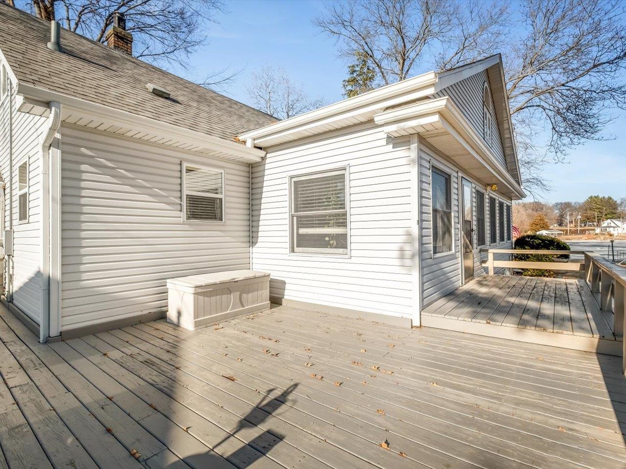 5165 Browns Beach Road Rockford, IL 61103 - Photo 6 of 72