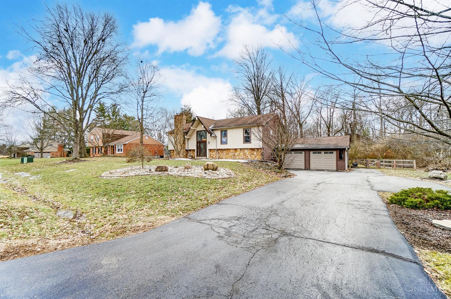 575 Pepper Ridge Road Cincinnati, OH 45244 - Photo 2 of 46 Gallery Image 2