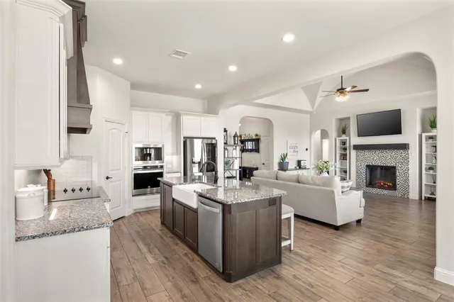 $638,000 | 241 Crosswind Drive, Waxahachie, TX 75167