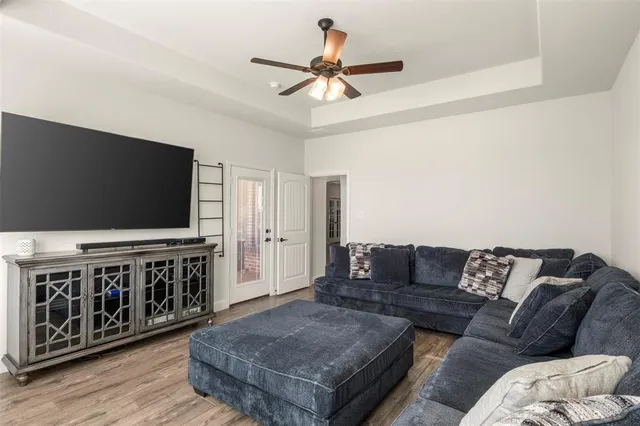 $638,000 | 241 Crosswind Drive, Waxahachie, TX 75167