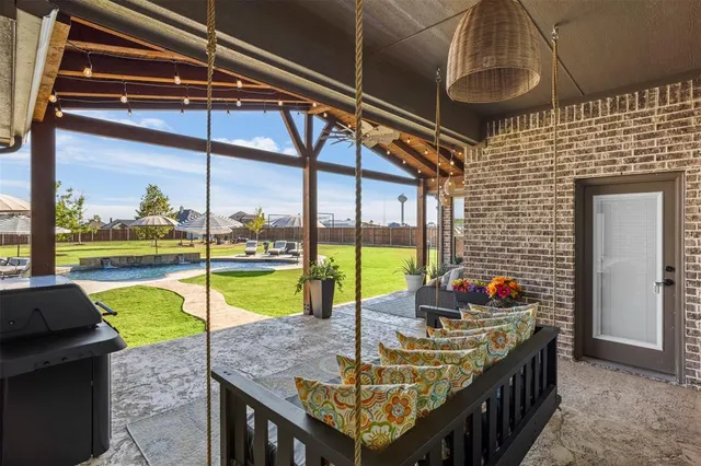 $638,000 | 241 Crosswind Drive, Waxahachie, TX 75167