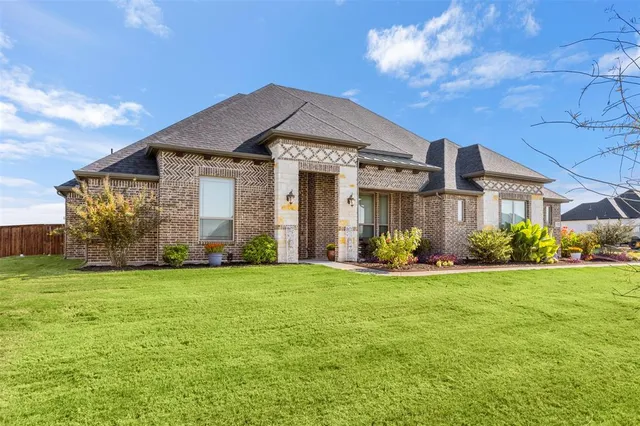 $638,000 | 241 Crosswind Drive, Waxahachie, TX 75167