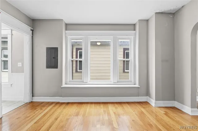 $1,400 | 2342 Seneca Street, Unit RIGHT, Buffalo, NY 14210