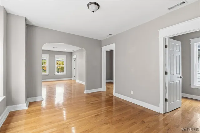 $1,400 | 2342 Seneca Street, Unit RIGHT, Buffalo, NY 14210