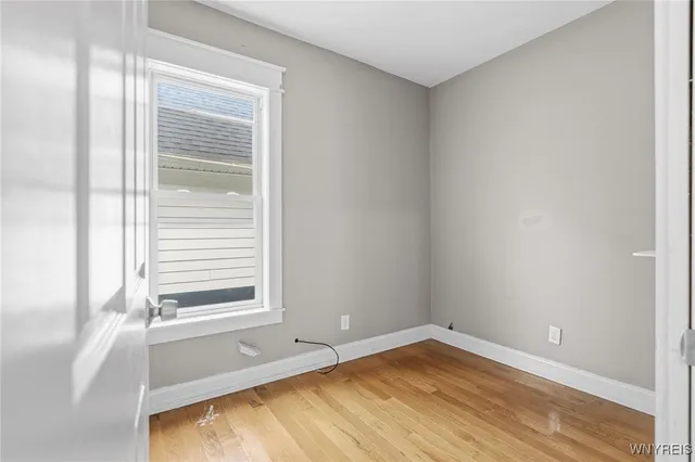 $1,400 | 2342 Seneca Street, Unit RIGHT, Buffalo, NY 14210