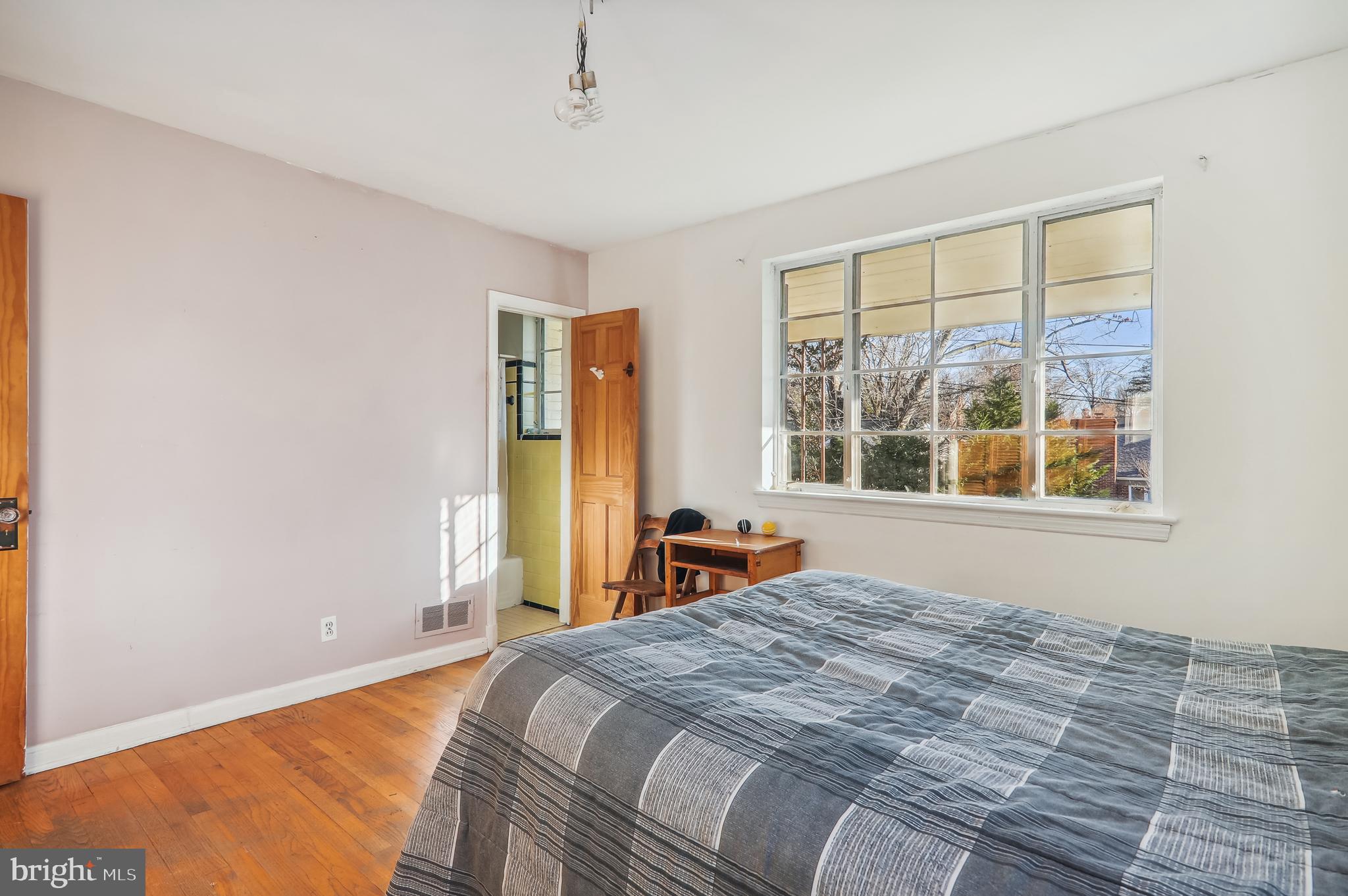 2607 Ross Road Chevy Chase, MD 20815 - Photo 12 of 22