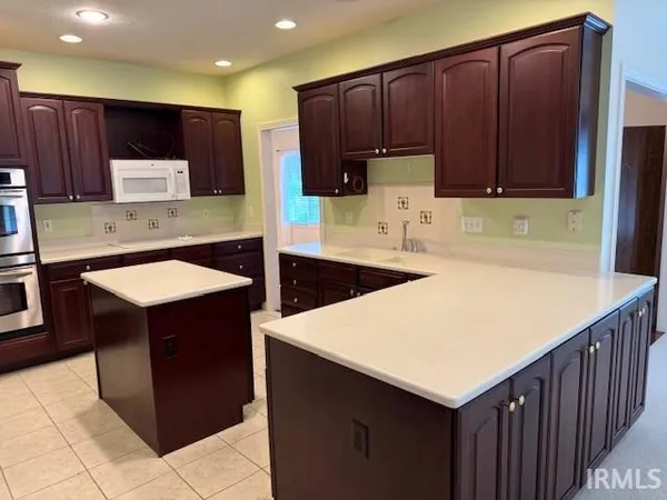 $339,900 | 2901 Betsy Court, Evansville, IN 47720