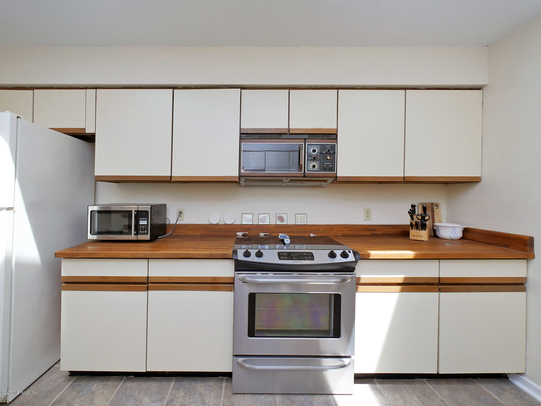 310 20th Street Atlantic Beach, FL 32233 - Photo 11 of 31 Plenty of surface area