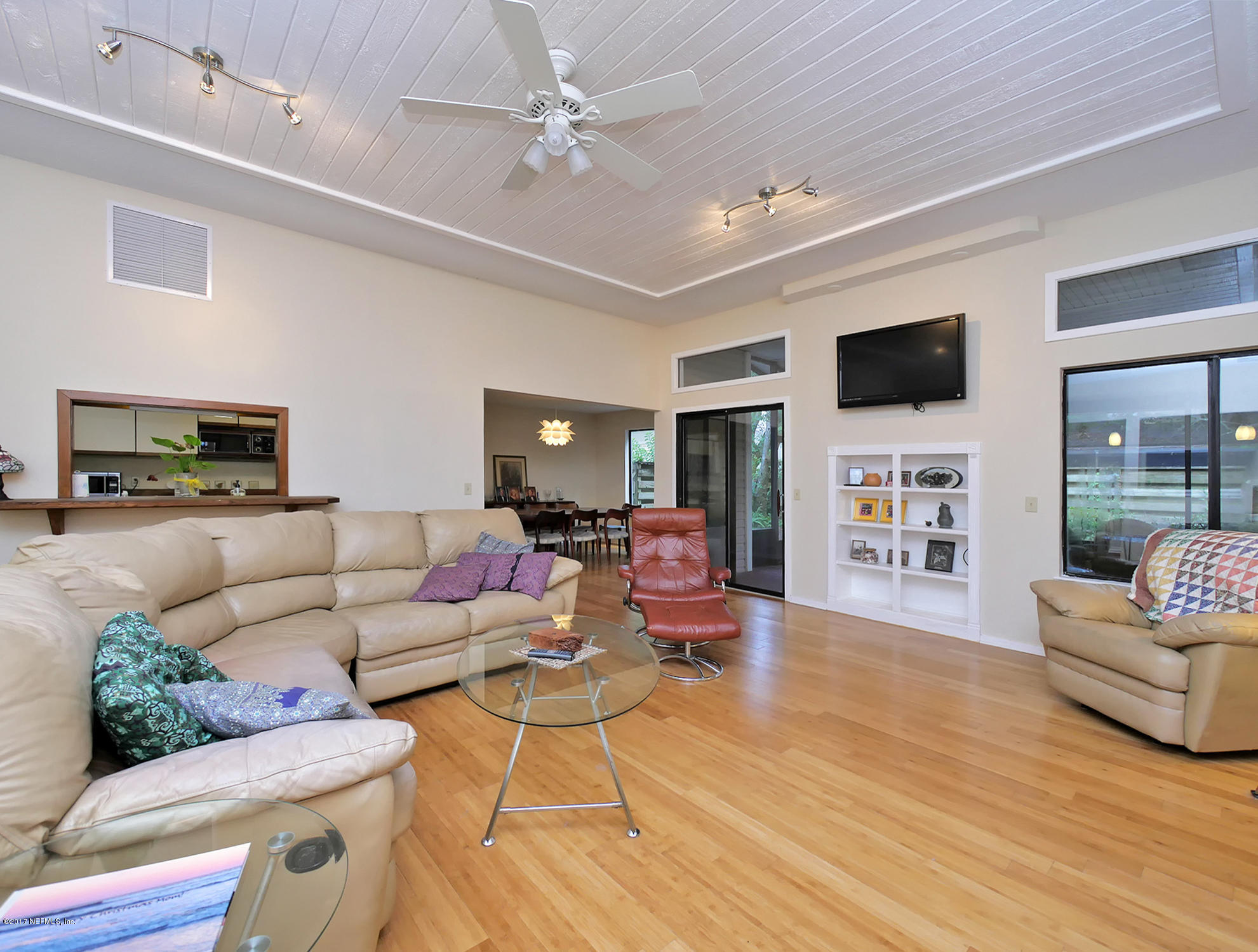 310 20th Street Atlantic Beach, FL 32233 - Photo 5 of 31 Great Room