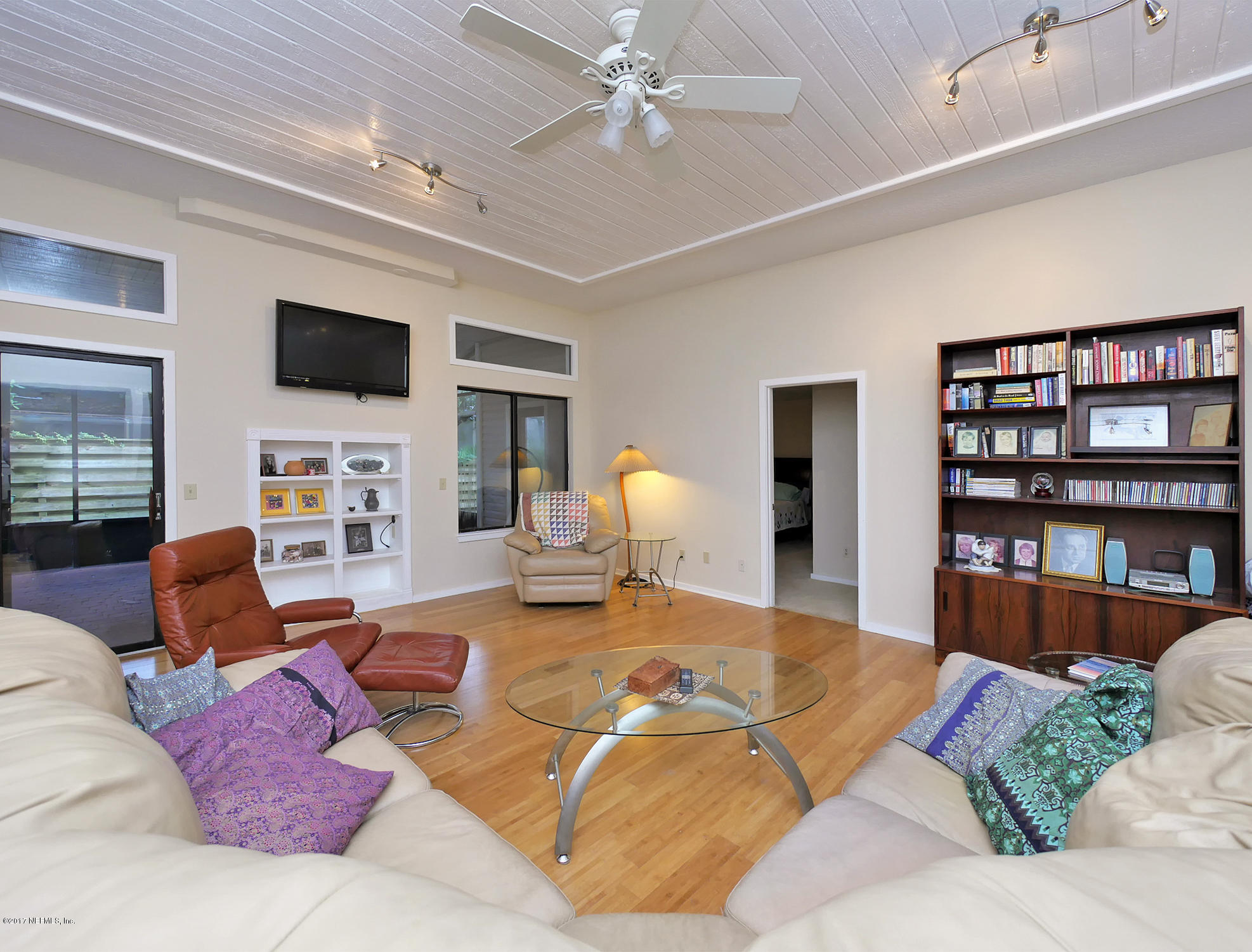 310 20th Street Atlantic Beach, FL 32233 - Photo 6 of 31 Built in bookcase