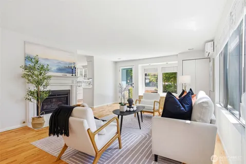$1,150,000 | 11406 Northeast 103rd Place, Kirkland, WA 98033